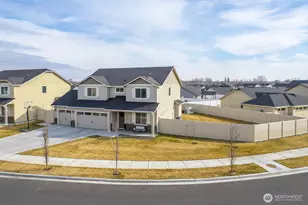 739 N Doumit Dr, Moses Lake, WA 98837 - Photo 2