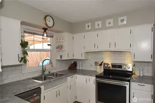 701 E Grover St, Lynden, WA 98264 - Photo 6