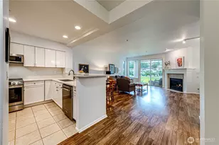 2220 132nd Ave SE, Bellevue, WA 98005 - Photo 2