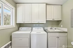 2602 Hillside Ln, Everett, WA 98203 - Photo 28