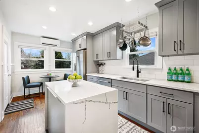 920 N 75th Street, Seattle, WA 98103 - Photo 16