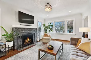 920 N 75th St, Seattle, WA 98103 - Photo 8