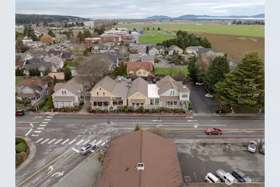 623 Morris Street #E1, La Conner, WA 98257 - Photo 18