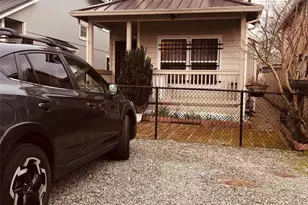 10050 19th Ave SW, Seattle, WA 98146 - Photo 2