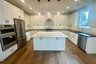 9207 NE 175th St, Bothell, WA 98011 - Photo 8