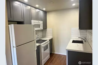 6519 4th Avenue NE, Seattle, WA 98115 - Photo 8