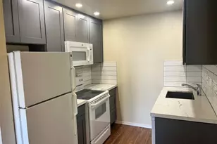 6519 4th Ave NE, Seattle, WA 98115 - Photo 8