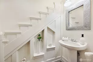 809 NW 58th St, Seattle, WA 98107 - Photo 10