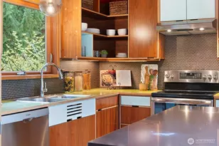 18407 51st Pl NE, Lake Forest Park, WA 98155 - Photo 10