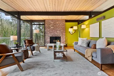 18407 51st Place NE, Lake Forest Park, WA 98155 - Photo 2