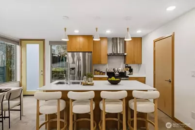 5017 Fauntleroy Way SW #B, Seattle, WA 98136 - Photo 6