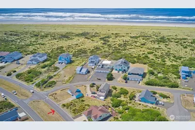 1037 Ocean Shores Boulevard SW, Ocean Shores, WA 98569 - Photo 1
