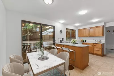 8201 181st Place SW, Edmonds, WA 98026 - Photo 4