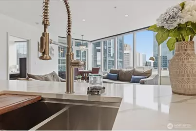 10700 NE 4th Street #1006, Bellevue, WA 98004 - Photo 8