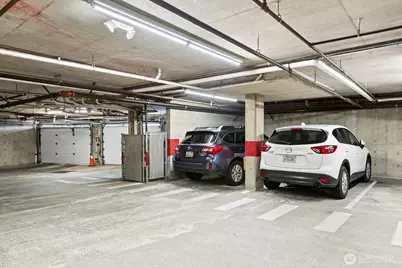 3900 2nd Avenue NE #207, Seattle, WA 98105 - Photo 34