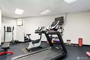 3900 2nd Ave NE, Seattle, WA 98105 - Photo 36