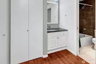 500 Aloha St, Seattle, WA 98109 - Photo 24