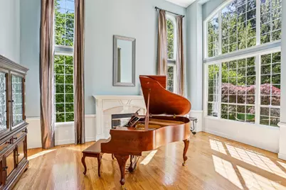 25846 NE 4th Place, Sammamish, WA 98074 - Photo 2