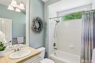 25846 NE 4th Pl, Sammamish, WA 98074 - Photo 12