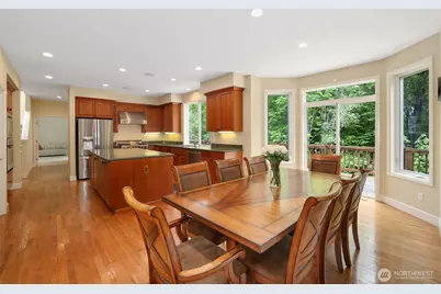 25846 NE 4th Place, Sammamish, WA 98074 - Photo 6