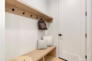 3032 NE Blakeley St, Seattle, WA 98105 - Photo 10