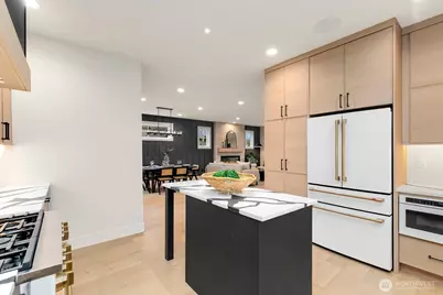 3032 NE Blakeley Street, Seattle, WA 98105 - Photo 8