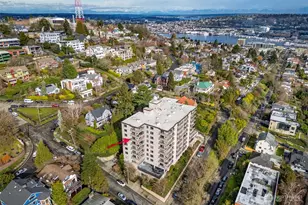 100 Ward St, Seattle, WA 98109 - Photo 8