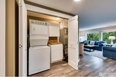 808 W Manson Highway #B201, Chelan, WA 98816 - Photo 2