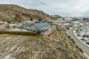 214 Stehekin Way, Chelan, WA 98816 - Photo 4