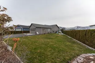 214 Stehekin Way, Chelan, WA 98816 - Photo 24