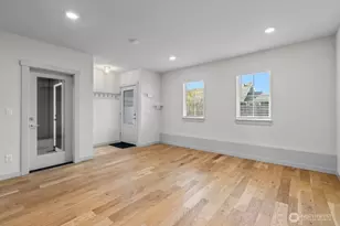 206 N 100th St, Seattle, WA 98133 - Photo 12