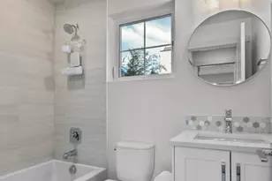 206 N 100th St, Seattle, WA 98133 - Photo 24