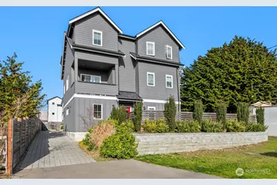 206 N 100th Street #2, Seattle, WA 98133 - Photo 1