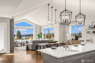 8004 Burke Ave N, Seattle, WA 98103 - Photo 2