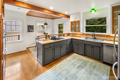 625 34th Avenue E, Seattle, WA 98112 - Photo 10