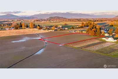 13614 Avon Allen Road, Mount Vernon, WA 98273 - Photo 2