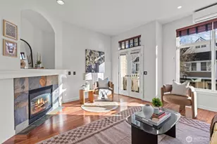 1621 Huckleberry Cir, Issaquah, WA 98029 - Photo 2