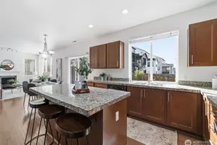 9025 S 204th Pl, Kent, WA 98031 - Photo 12