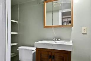 8211 20th Ave NE, Seattle, WA 98115 - Photo 24