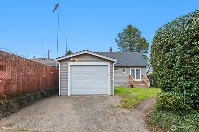 8211 20th Avenue NE, Seattle, WA 98115 - Photo 30