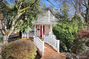 7302 33rd Ave NE, Seattle, WA 98115 - Photo 2