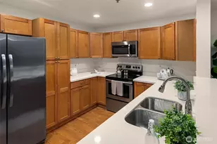 3520 Lake Washington Blvd SE, Bellevue, WA 98006 - Photo 12