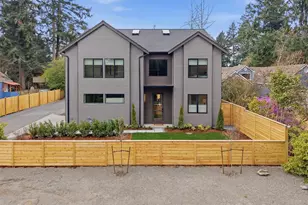 10733 17th Ave NE, Seattle, WA 98125 - Photo 2