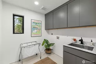 10733 17th Ave NE, Seattle, WA 98125 - Photo 32