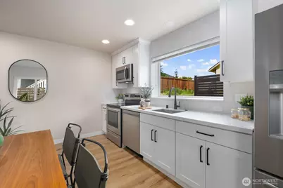 4230 S Graham Street, Seattle, WA 98118 - Photo 10
