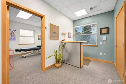 701 E Holly Street, Bellingham, WA 98225 - Photo 6