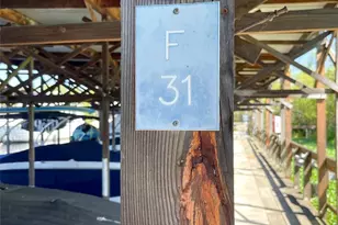 3911 Lake Washington Blvd SE, Bellevue, WA 98006 - Photo 2