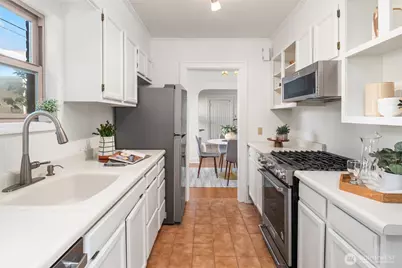 2301 42nd Avenue SW, Seattle, WA 98116 - Photo 12