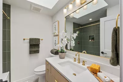 3232 26th Avenue W, Seattle, WA 98199 - Photo 14