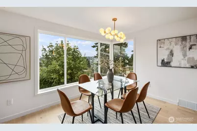 3232 26th Avenue W, Seattle, WA 98199 - Photo 4